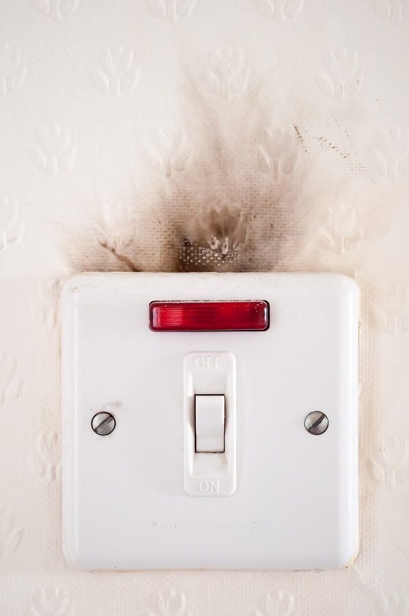 4 Warning Signs That You Have Faulty Wiring